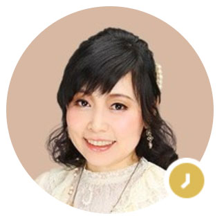 トーク占いに在籍する山咲りえ先生のプロフィール写真